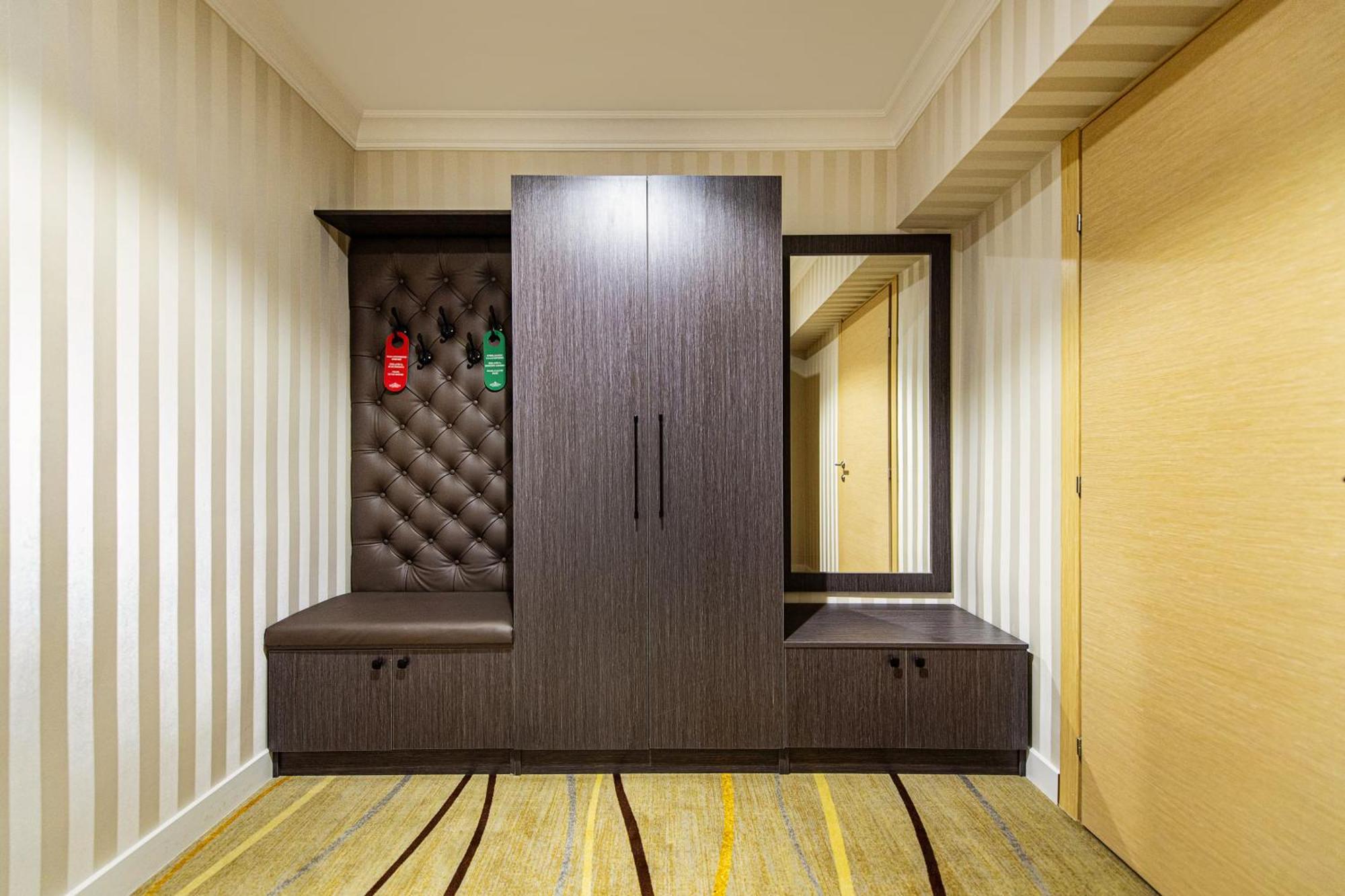 Shymkent Grand Hotel Esterno foto