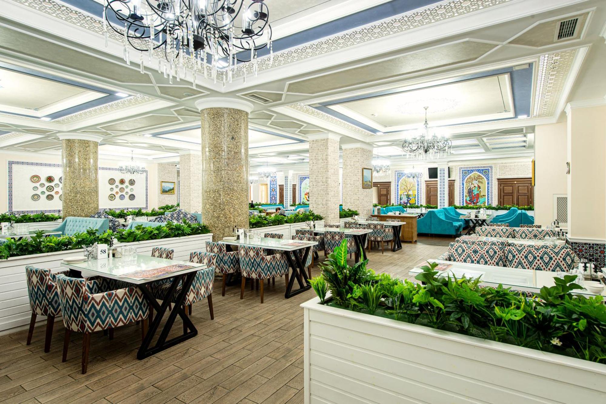 Shymkent Grand Hotel Esterno foto