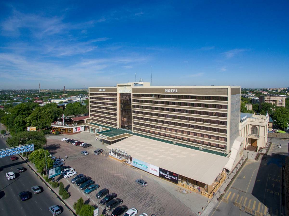 Shymkent Grand Hotel Esterno foto